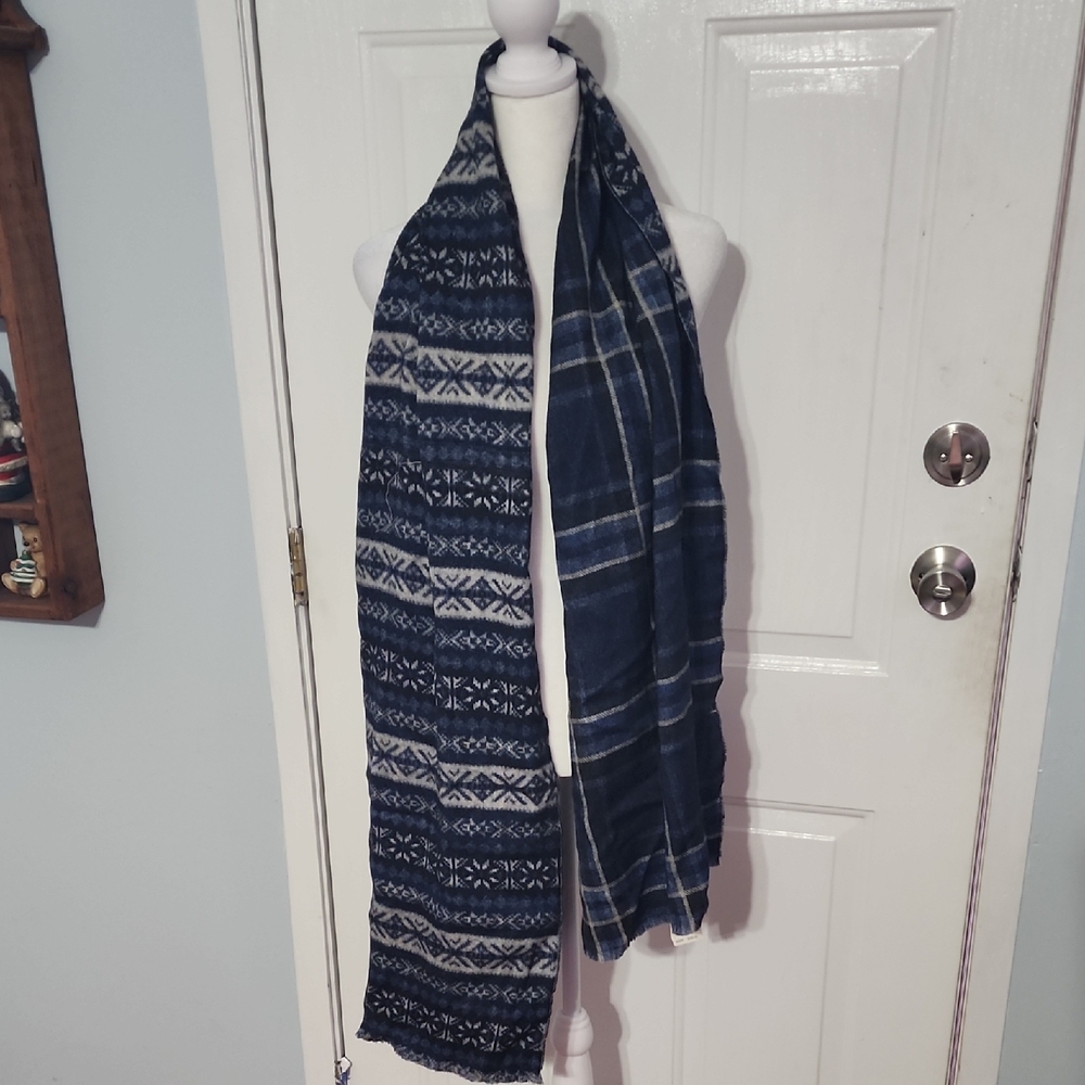 Ralph Lauren Double RL Blue and White Knit Scarf